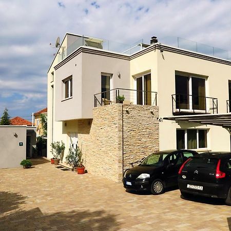 Apartments Rotiroti Задар Екстериор снимка