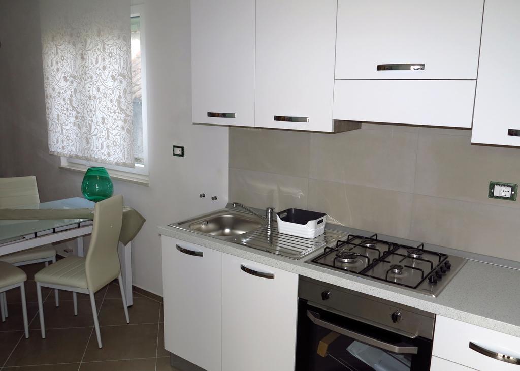 Apartments Rotiroti Задар Стая снимка