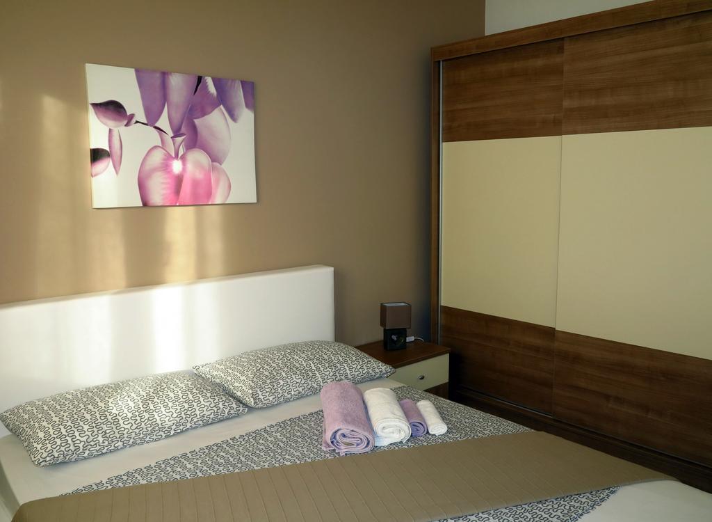 Apartments Rotiroti Задар Стая снимка
