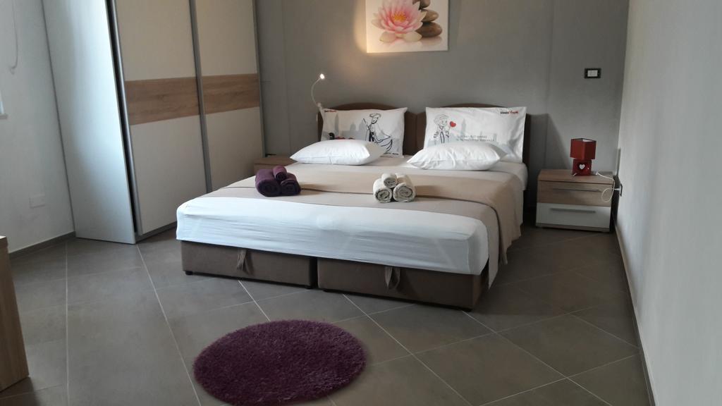 Apartments Rotiroti Задар Екстериор снимка