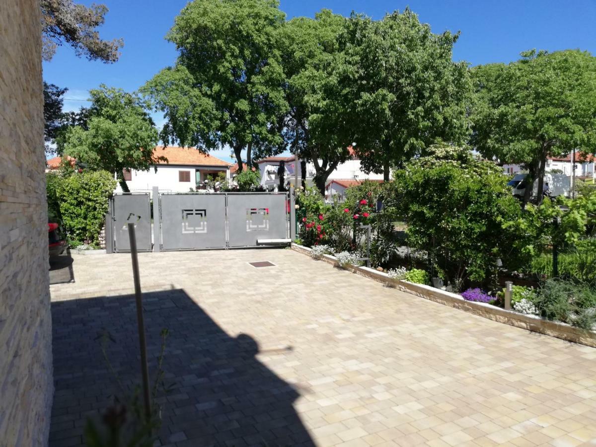 Apartments Rotiroti Задар Екстериор снимка